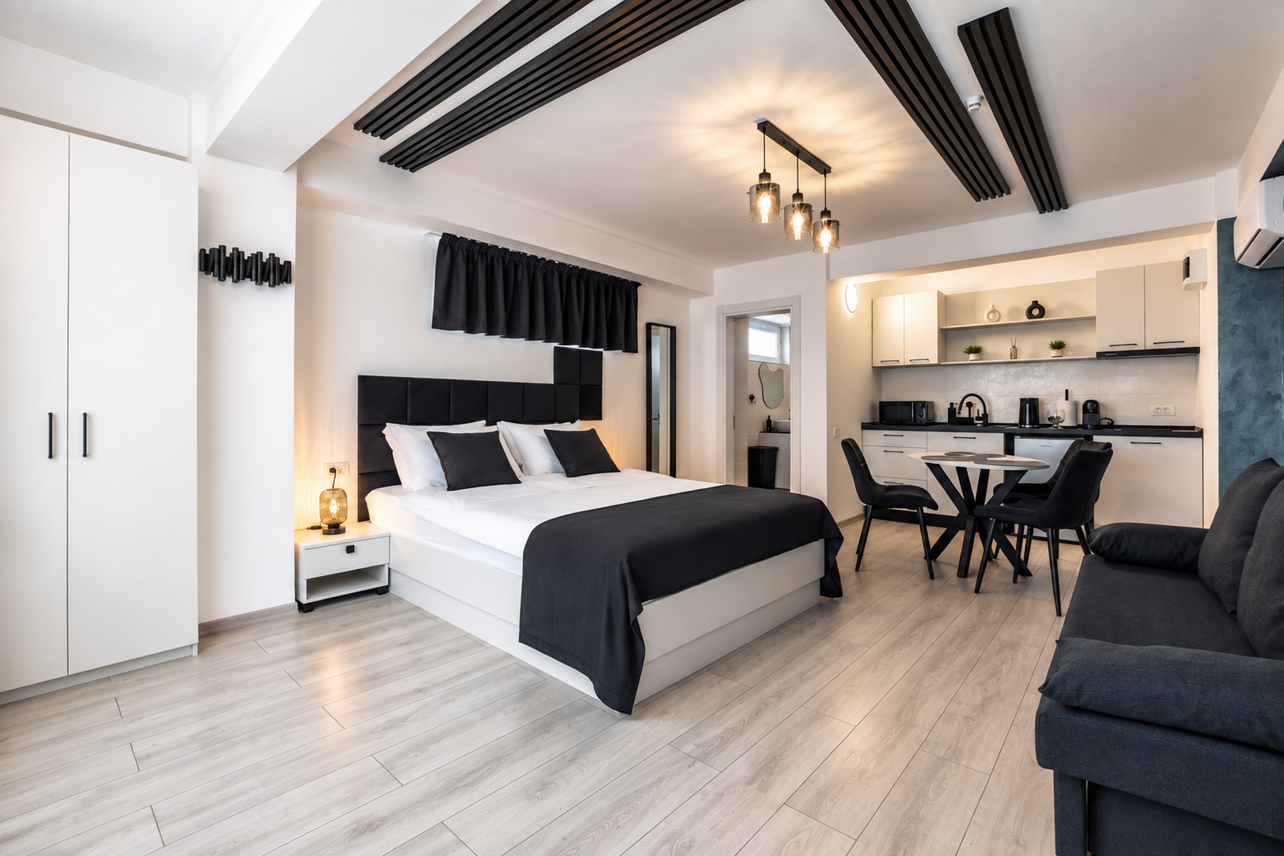 Studio Negru interior